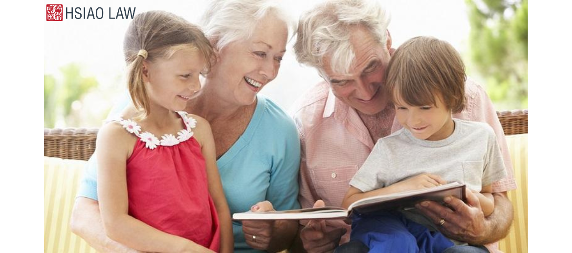 A photo showing grandparents with grandkids